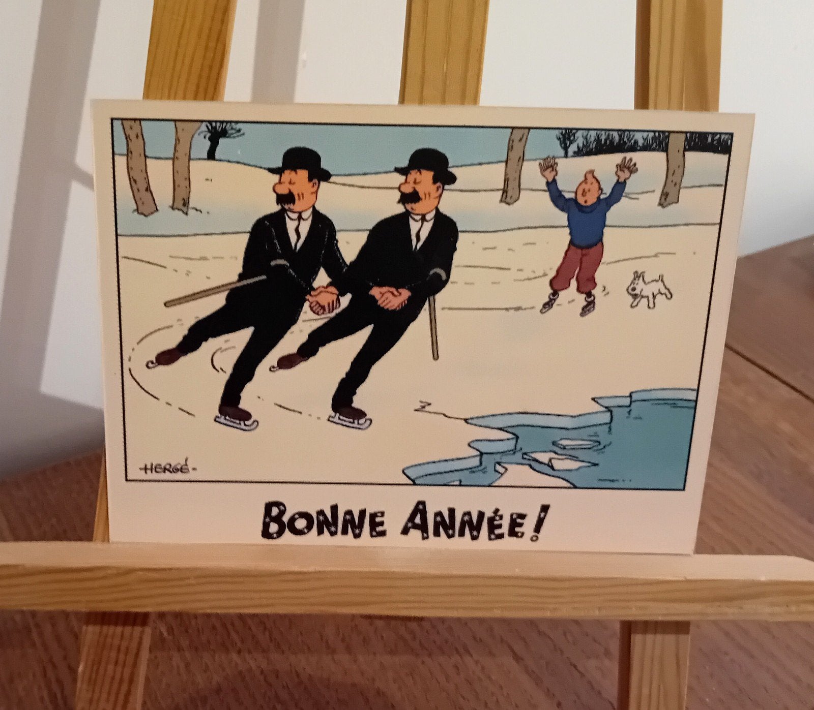 Tintin 022 : magnifique carte dite "neige" réédition de 1942, Collections, Personnages de BD, Comme neuf, Image, Affiche ou Autocollant
