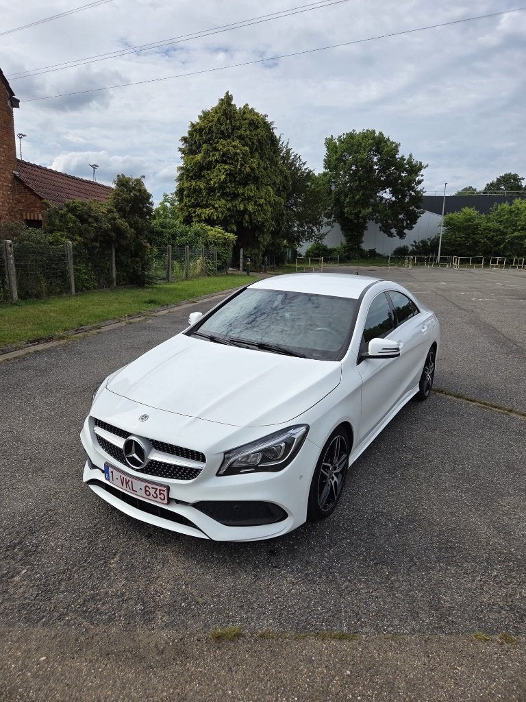 Mercedes CLA 180d AMG-Line! Slechts 33.580 km!, Autos, Mercedes-Benz, Particulier, CLA, ABS, Caméra de recul, Airbags, Air conditionné