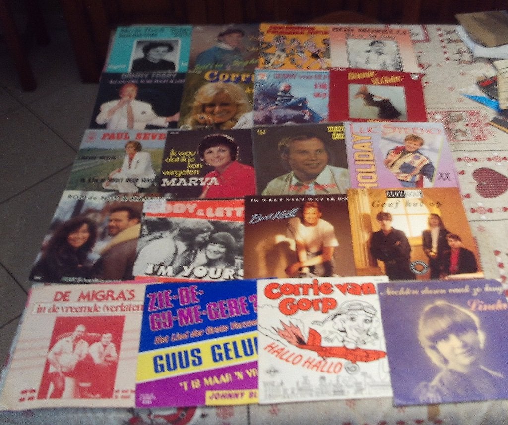 40 Nederlandstalige Vinyl Singles - jaren 60-70-80, Ophalen of Verzenden, Zo goed als nieuw