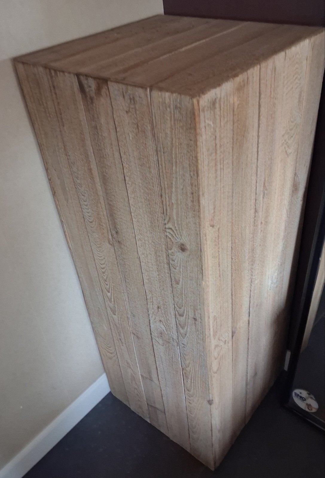 2 houten decoratiezuilen, Ophalen