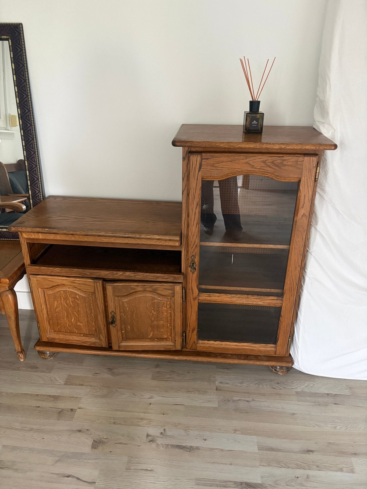 Antieke kast met uitschuifbare kant, Huis en Inrichting, Ophalen, Zo goed als nieuw