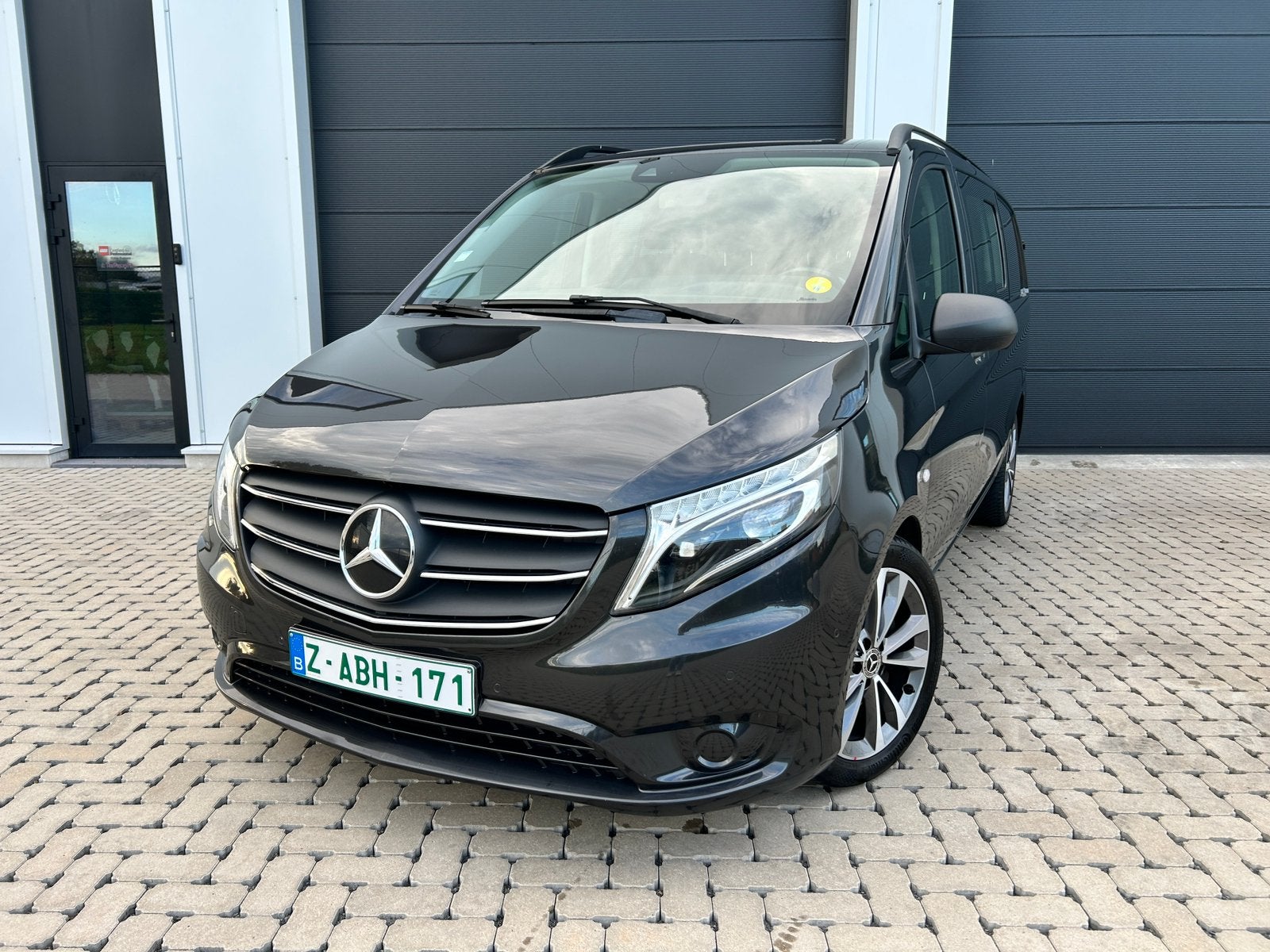 Mercedes Vito 119CDI (dubbel cabine), Automaat, Stof, 4 cilinders, https://public.car-pass.be/vhr/285162ad-f9f6-4b99-b4e6-dc48f2b98c72