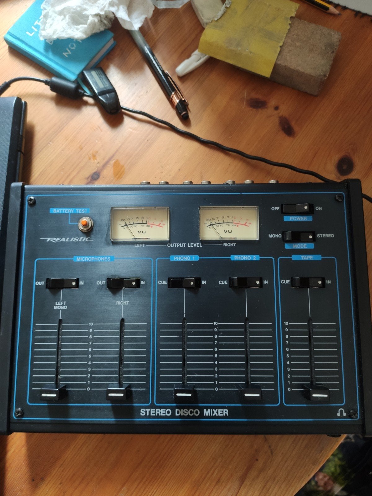 stéréo mixeur / mixer Realistic, Musique & Instruments, Enlèvement ou Envoi, Utilisé, Moins de 5 canaux