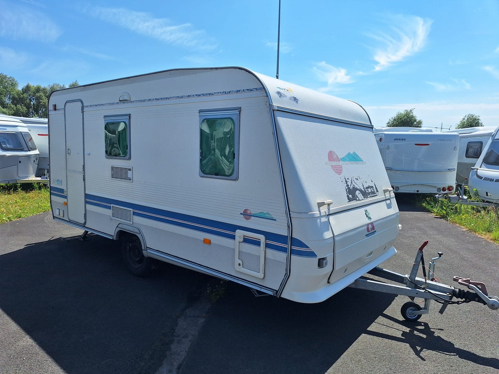 Adria Unica 432 met frans bed, Caravans en Kamperen, Vast bed, Rondzit, Bedrijf, Adria
