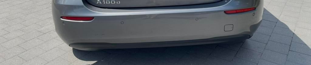 Mercedes A180d parkeersensoren en reflector, Auto diversen, Achteruitrijcamera's, Ophalen, Zo goed als nieuw