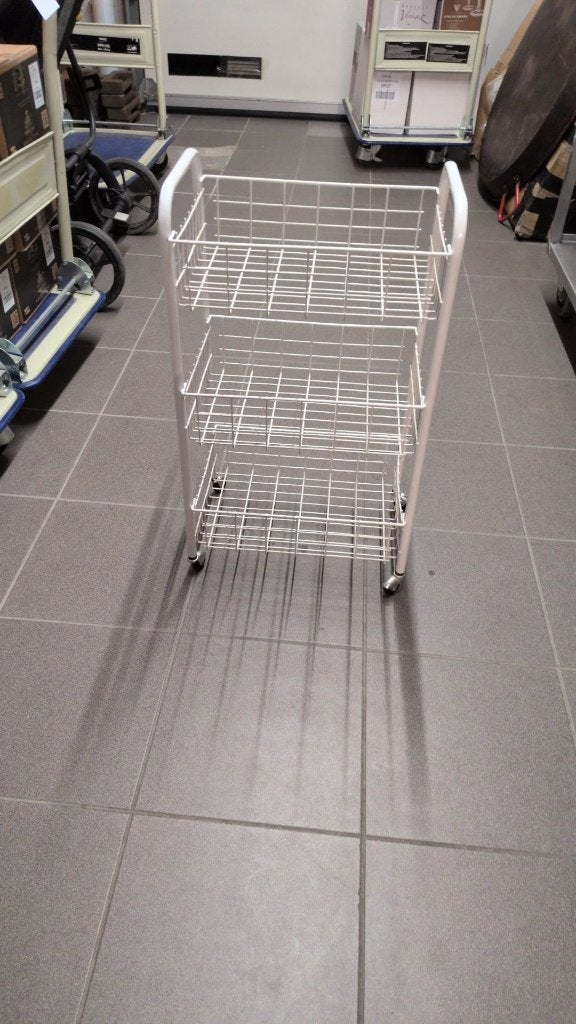 chariot de cuisine en fer blanc - H65- L 37 et d 24cm - 8€, Moins de 100 cm, Utilisé, Blanc, Moins de 50 cm