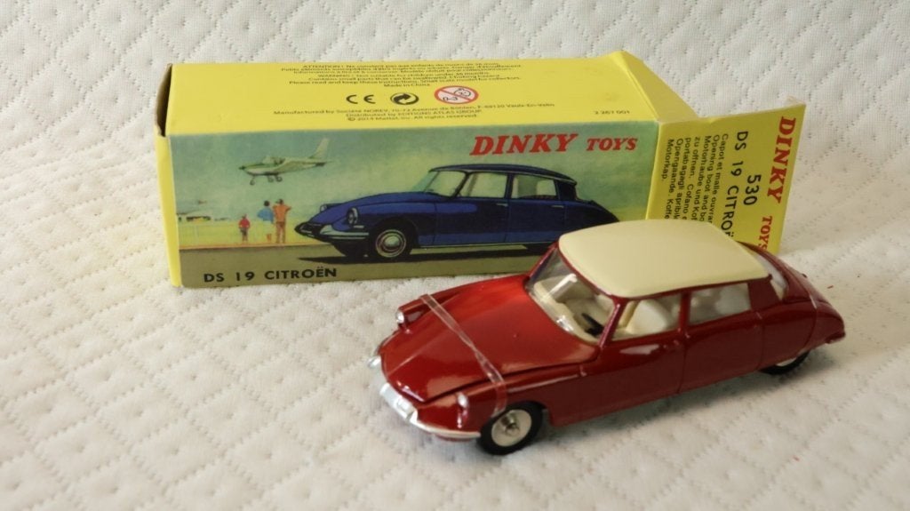 Dinky Toys 530 Citroen DS 19 Rood 1:43 Atlas, Hobby & Loisirs créatifs, Enlèvement ou Envoi, Comme neuf, Voiture, Dinky Toys
