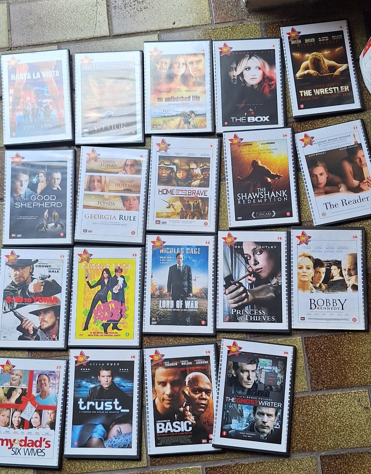 Dvd  en cd te koop 0,50 euro per stuk, Ophalen