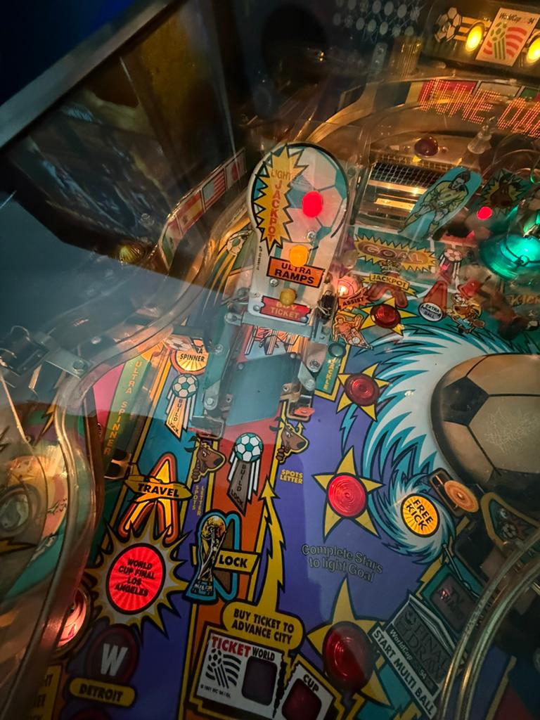 World Cup Soccer Bally Flipperkast, Collections, Machines | Flipper (jeu), Enlèvement, Flipper (jeu), Bally