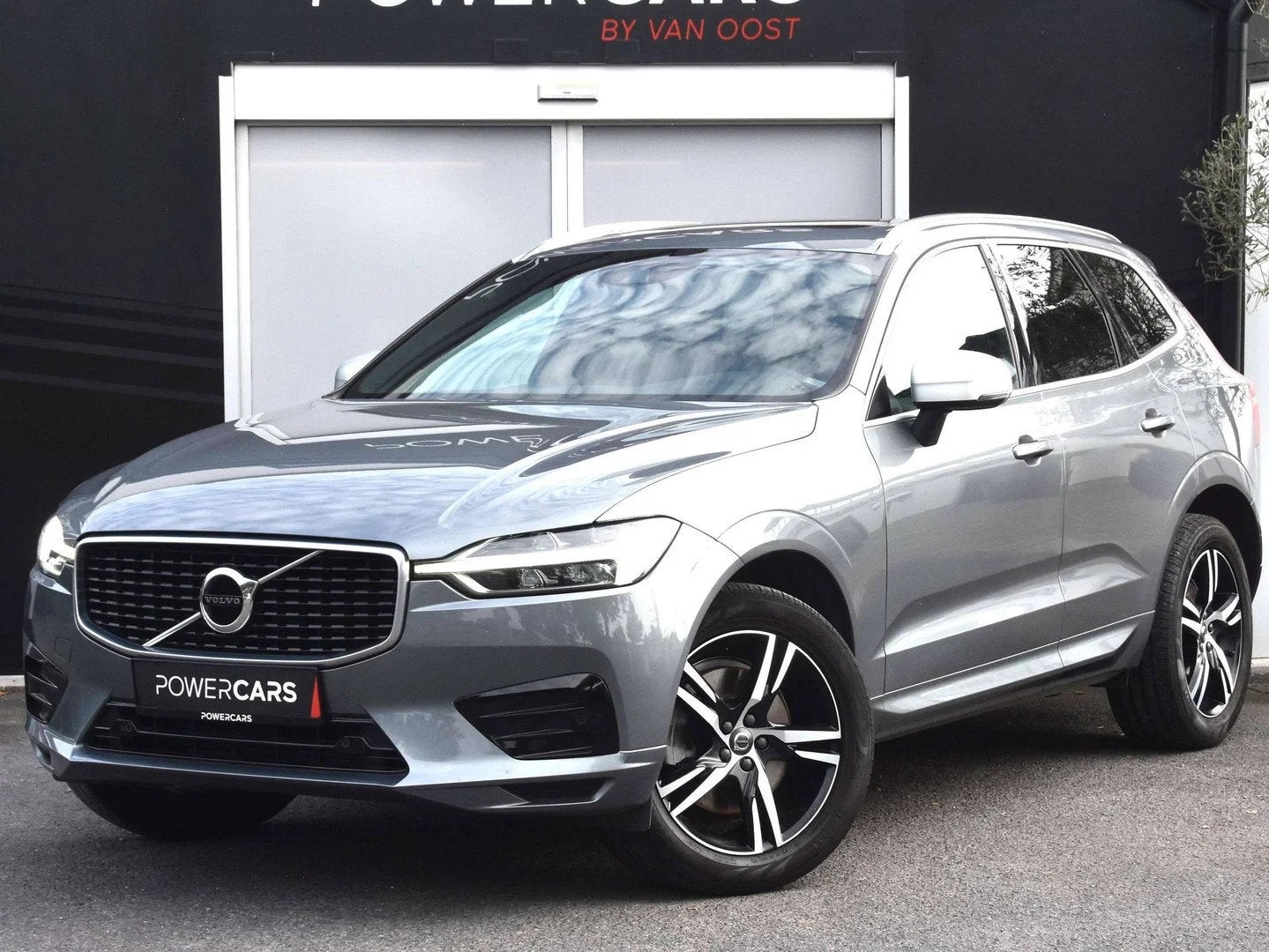 Volvo XC60 T5 AWD R-Design | Pano | Camera | Trekhaak, Auto's, Automaat, 173 g/km, 4 cilinders, 1969 cc