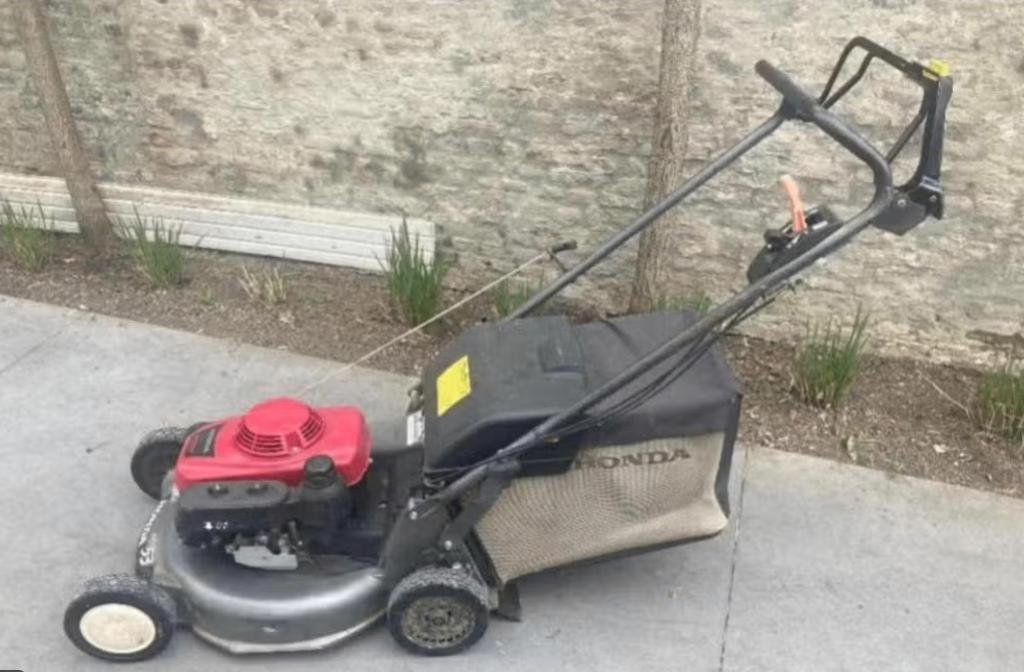 honda hrd 536 benzine grasmaaier, Jardin & Terrasse, Tondeuses à gazon, Utilisé, Enlèvement