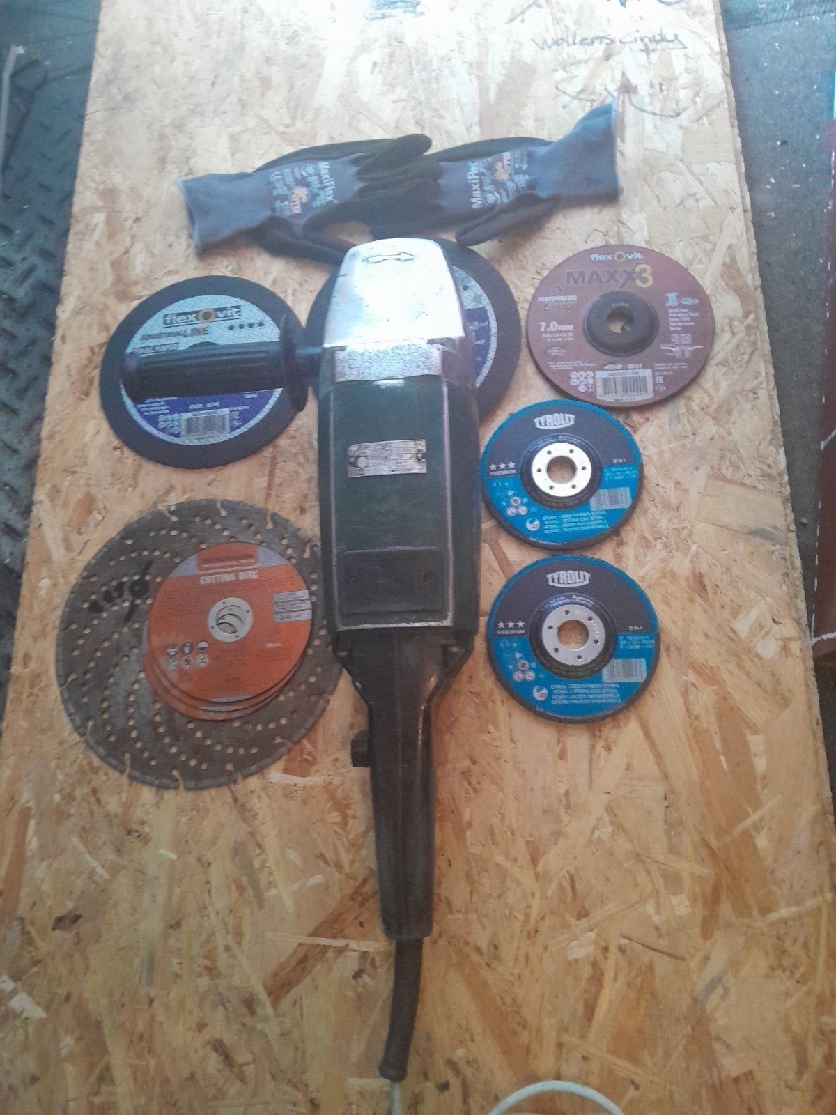 Haakse slijpmachine groot ! igst metabo 2000watt, Doe-het-zelf en Bouw, Gereedschap | Slijpmachines, Ophalen