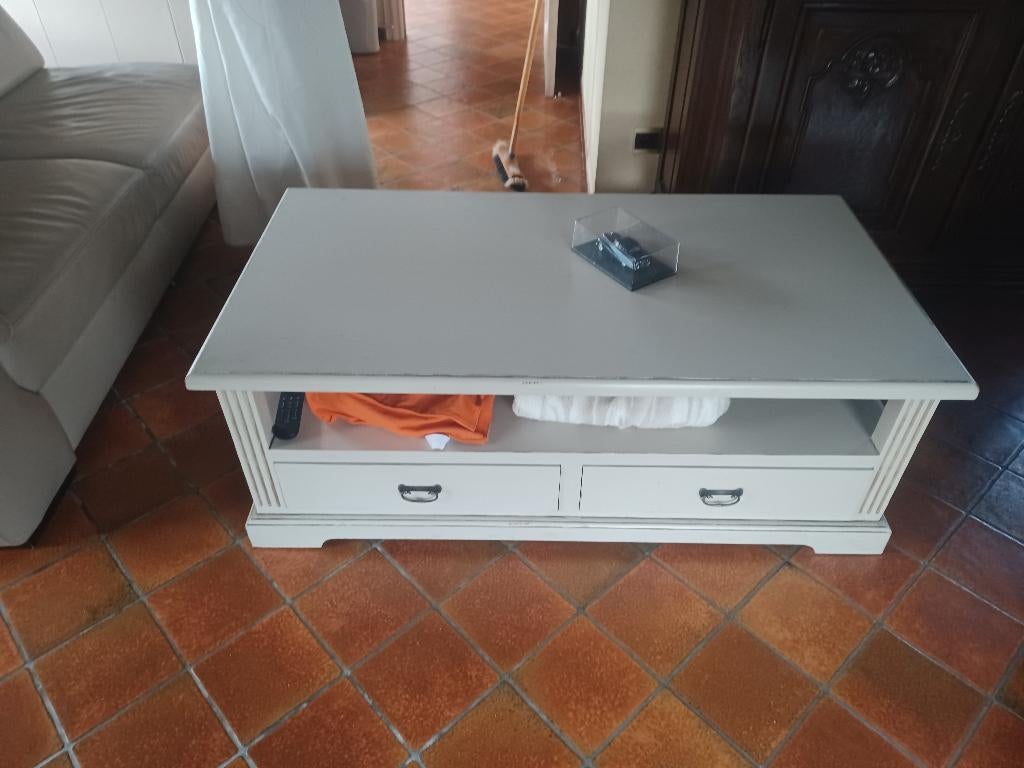 2026066 : table basse, Enlèvement, Utilisé