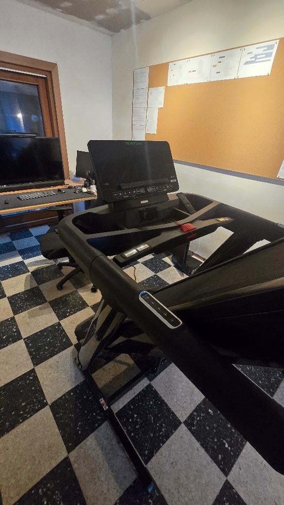 Tunturi T90 loopband – AC motor – 2 maanden oud – €2150, Enlèvement, Comme neuf, Tapis roulant