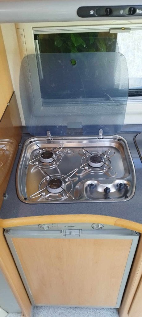 Camping car Frankia i600BD spécial à vendre, Caravanes & Camping, Camping-cars, Marchepied électrique, Siège standard, Fiat, Boîte manuelle