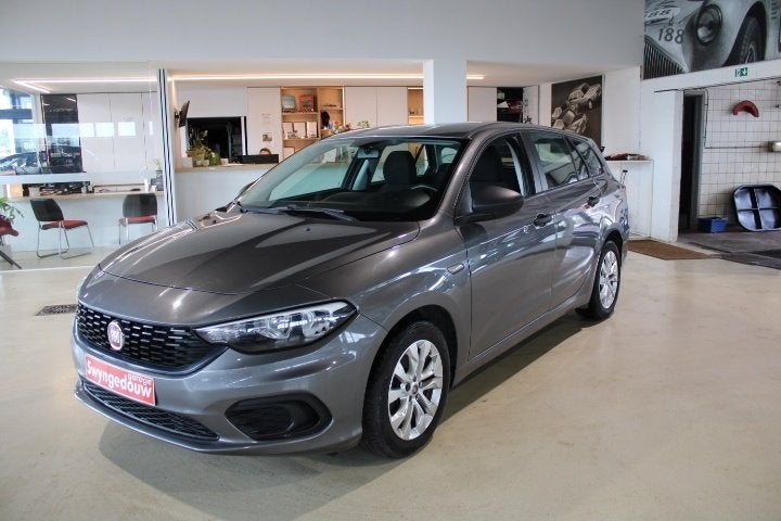 Fiat Tipo SW 1.4i climatisation, navi, car-play, garantie, Autos, Argent ou Gris, Euro 6, Boîte manuelle, 5 portes