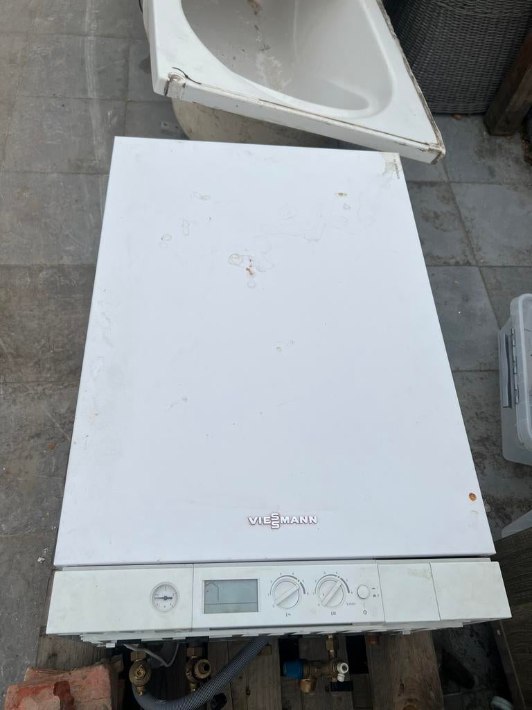 Viessmann vitodens w111, Verzenden, Gebruikt, Cv-ketel of Combi-ketel, Hoog rendement (Hr)