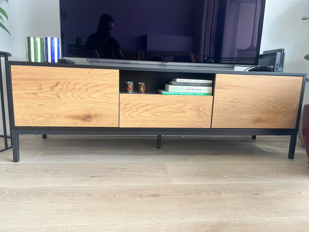 TV-meubel zwart inox met hout, Huis en Inrichting, Kasten |Televisiemeubels, Ophalen, Zo goed als nieuw