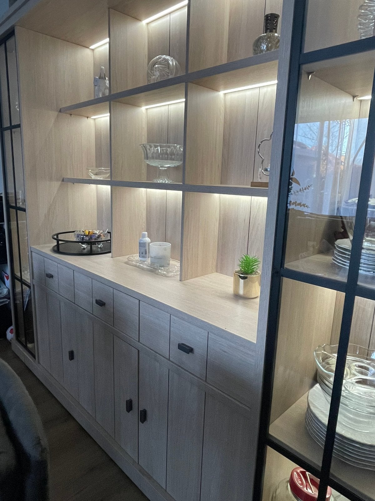 Vitrine, Enlèvement, Comme neuf
