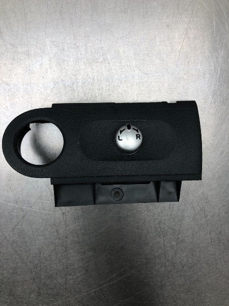 COMMUTATEUR RÉTROVISEURS Colt CZC (|MN148893ZZ|), Utilisé, Mitsubishi