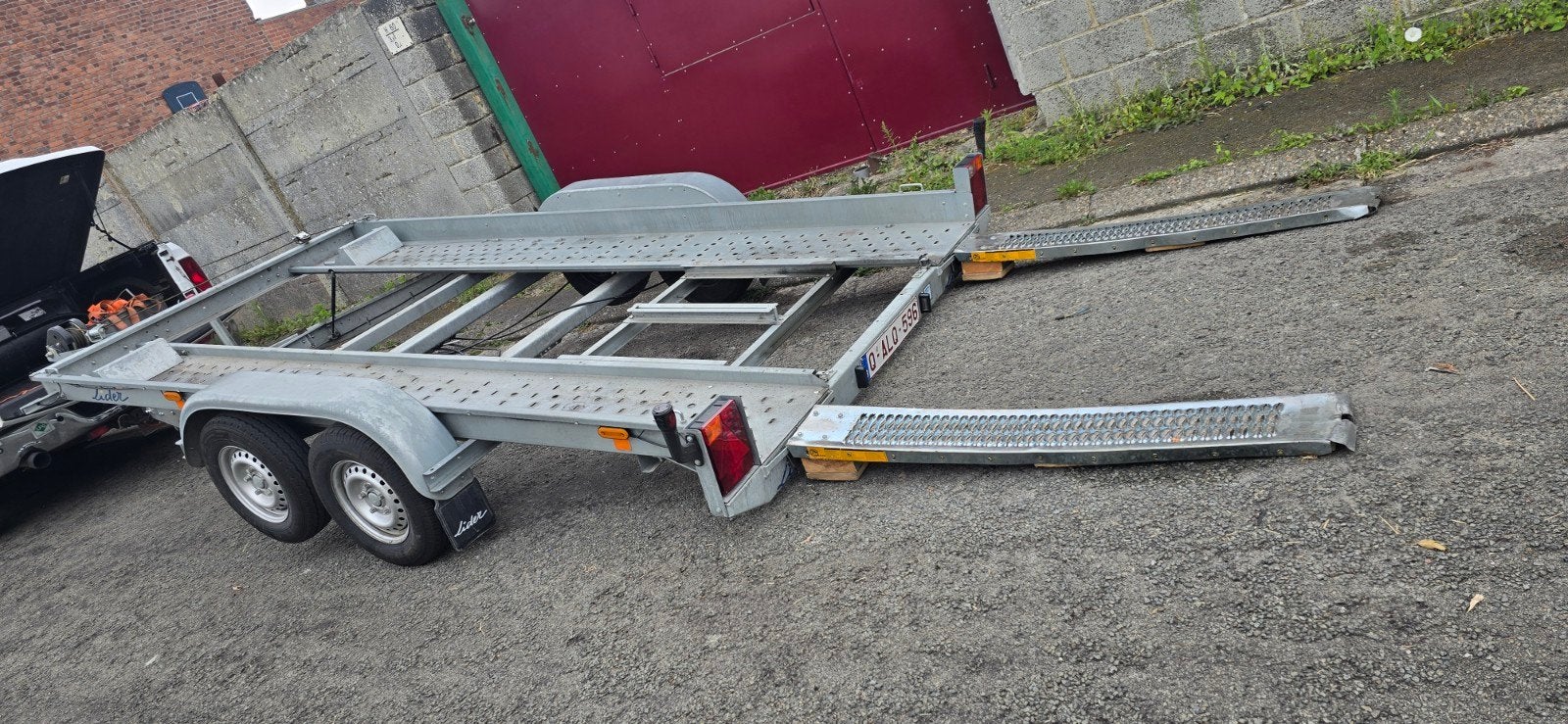 Plateau porte voiture basculant, Enlèvement