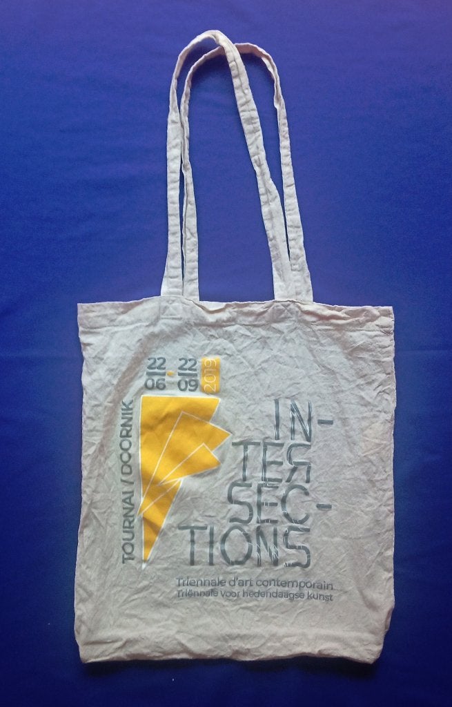Tote bag Triennale Tournai 2019, Bijoux, Sacs & Beauté, Sacs | Sacs Femme, Enlèvement, Utilisé, Brun, Autres types