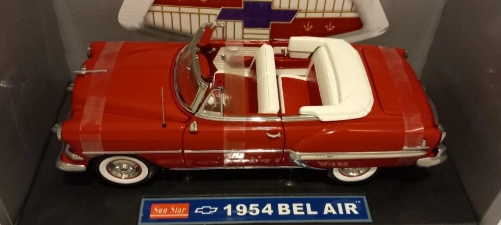 1/18 Chevrolet Bel Air Convertible 1954 Sun star, Enlèvement ou Envoi, Neuf, Voiture, Sun Star