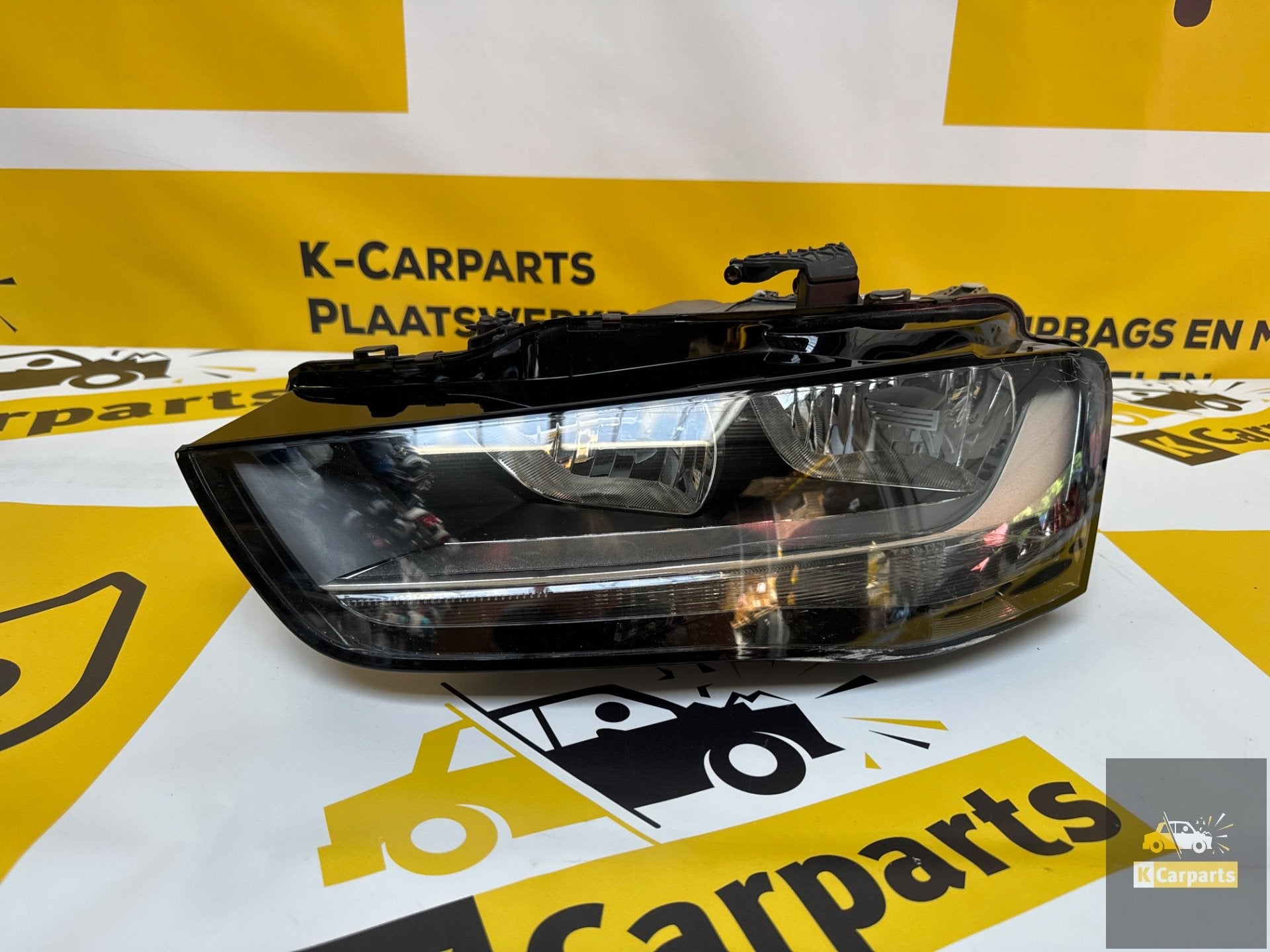 Koplamp Audi A4 B8 Links Origineel Halogeen 8K0941003AB, Auto-onderdelen, Info@fabrikant.eu, Fabrikantstraat 1
1000 AA  Amsterdam, NL