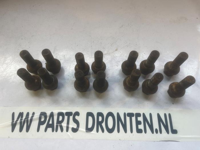 Kit boulons de roue d'un Volkswagen Transporter, Volkswagen, -, 3 mois de garantie, Utilisé