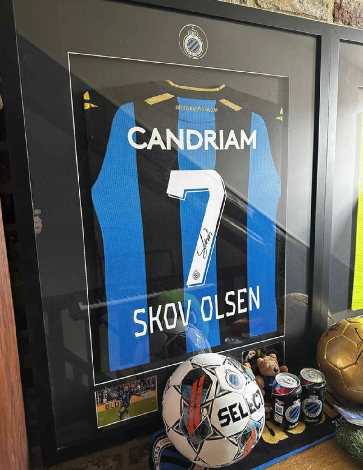 Skov olsen signed framed shirt, Ophalen, Zo goed als nieuw, Shirt