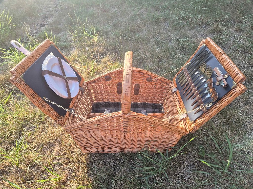 Panier pique-nique en rotin, Hobby & Loisirs créatifs, Enlèvement, Comme neuf