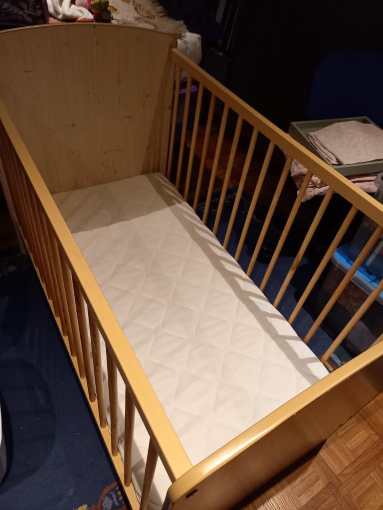 Houten kinderbedje met lattenbodem en matras, Ophalen, Lattenbodem