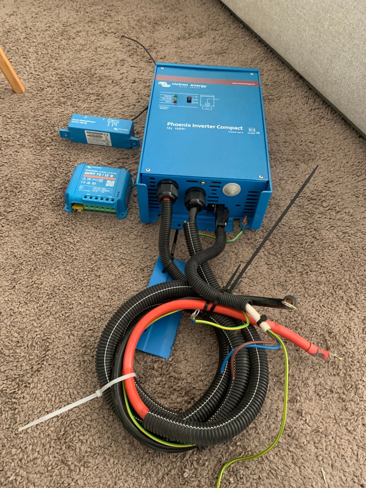 Omvormer 12/220v set, Enlèvement, Comme neuf