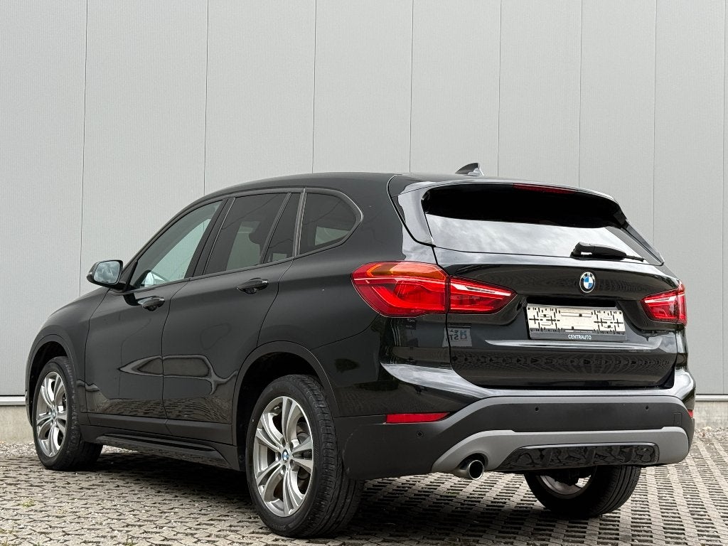BMW X1 1.5iA sDrive18 BTW/VAT/TVA Xenon Cruise Navi Leder, Auto's, BMW, Leder, Bedrijf, 5 zetels, 5 deurs