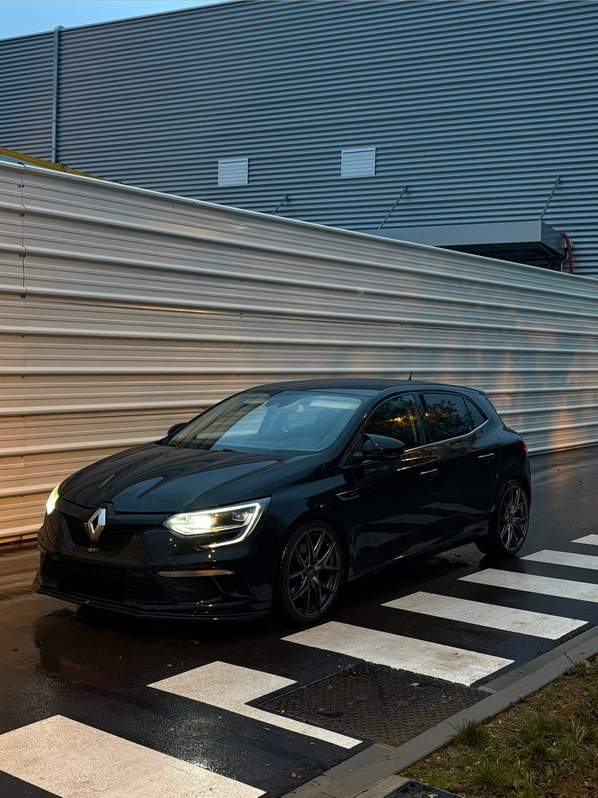 Megane 4 GT 205 EDC7 2016, Auto's, Dealer onderhouden, 1618 cc, Euro 6, 4 cilinders