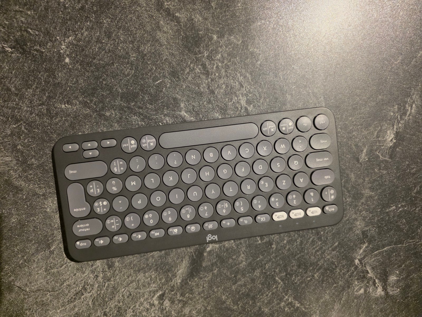 Logitech Pebble Keys 2 + Pebble Mouse 2 – Zo goed als nieuw, Logitech, Azerty, Comme neuf, Enlèvement