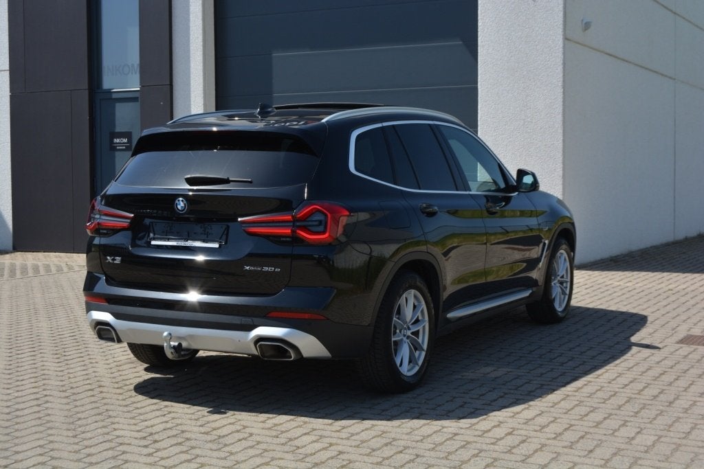 BMW X3 xDrive30e PHEV 292Pk Facelift Navi/360/Trekhaak/Pano, Auto's, BMW, Automaat, Euro 6, 4 cilinders, Lane Keeping Assist