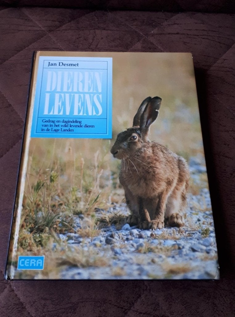 Boek - Dierenlevens - Jan Desmet - Cera - 128 blz, Boeken, Dieren en Huisdieren, Gelezen, Verzenden