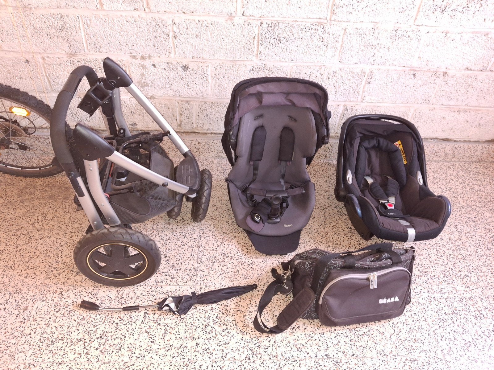 Maxi cosi buggy mura + maxi cosi Cabrio fix, Ophalen, Regenhoes