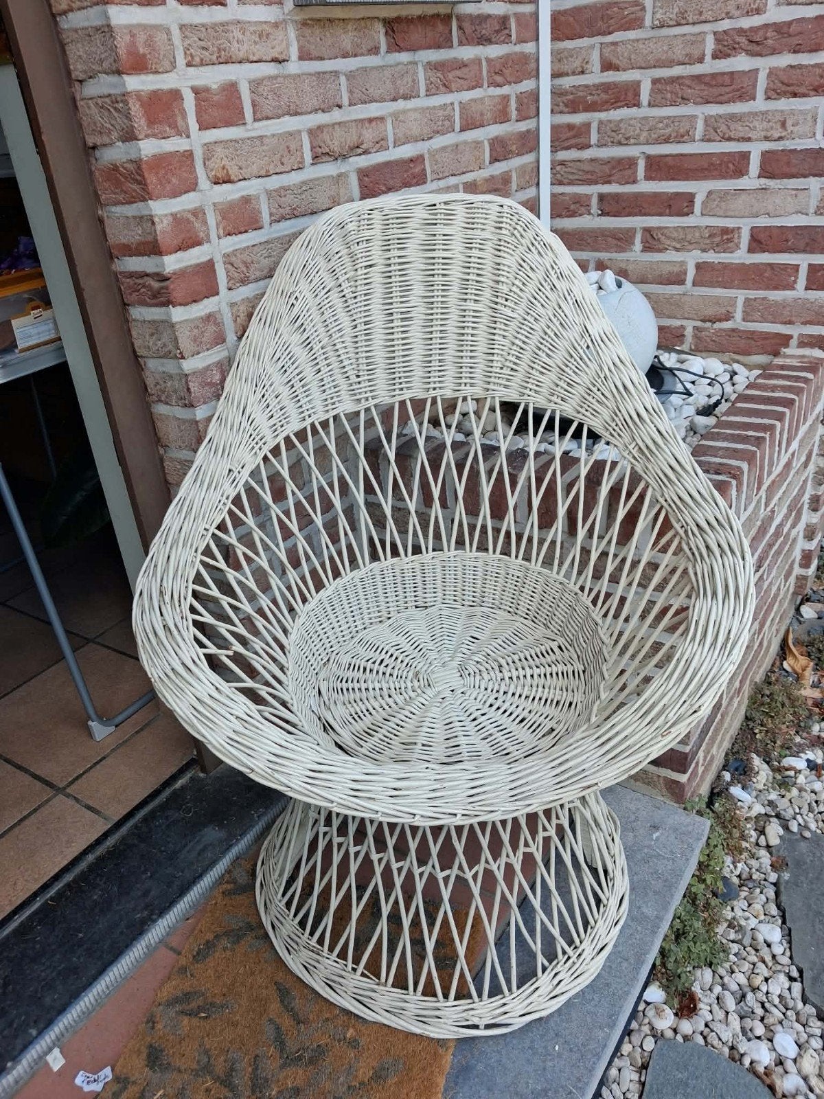 Vintage witte rotan stoel / zetel, Tuin en Terras, Ophalen, Rotan