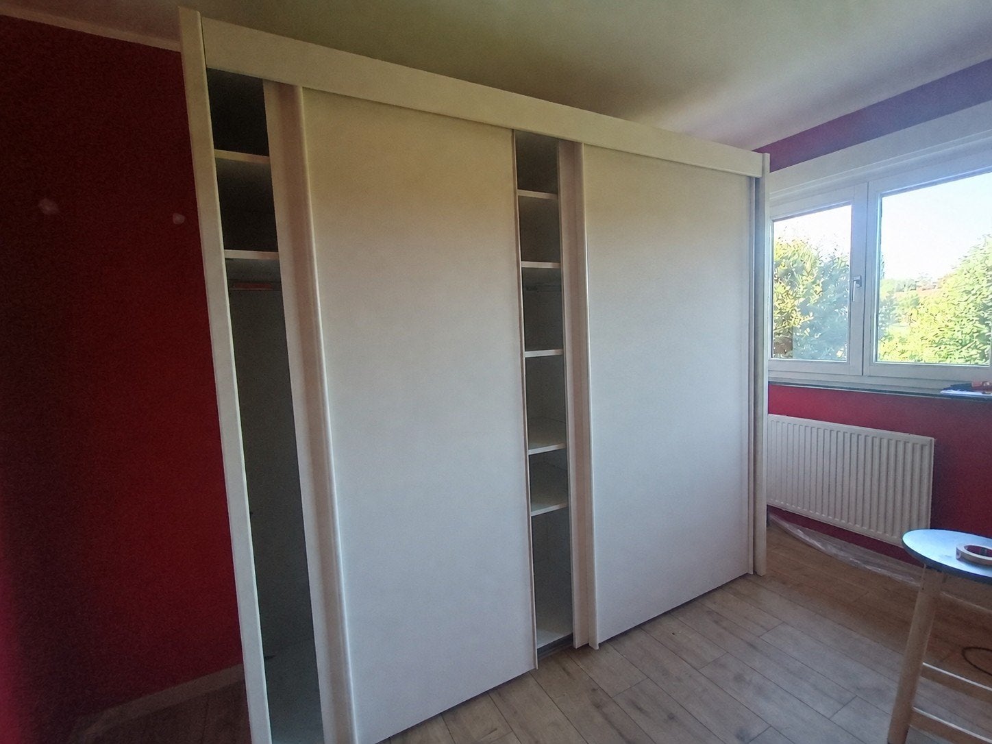 Grote kleerkast met schuifdeuren (3 compartimenten), Huis en Inrichting, Ophalen, Gebruikt, 200 cm of meer, Met lade(s)