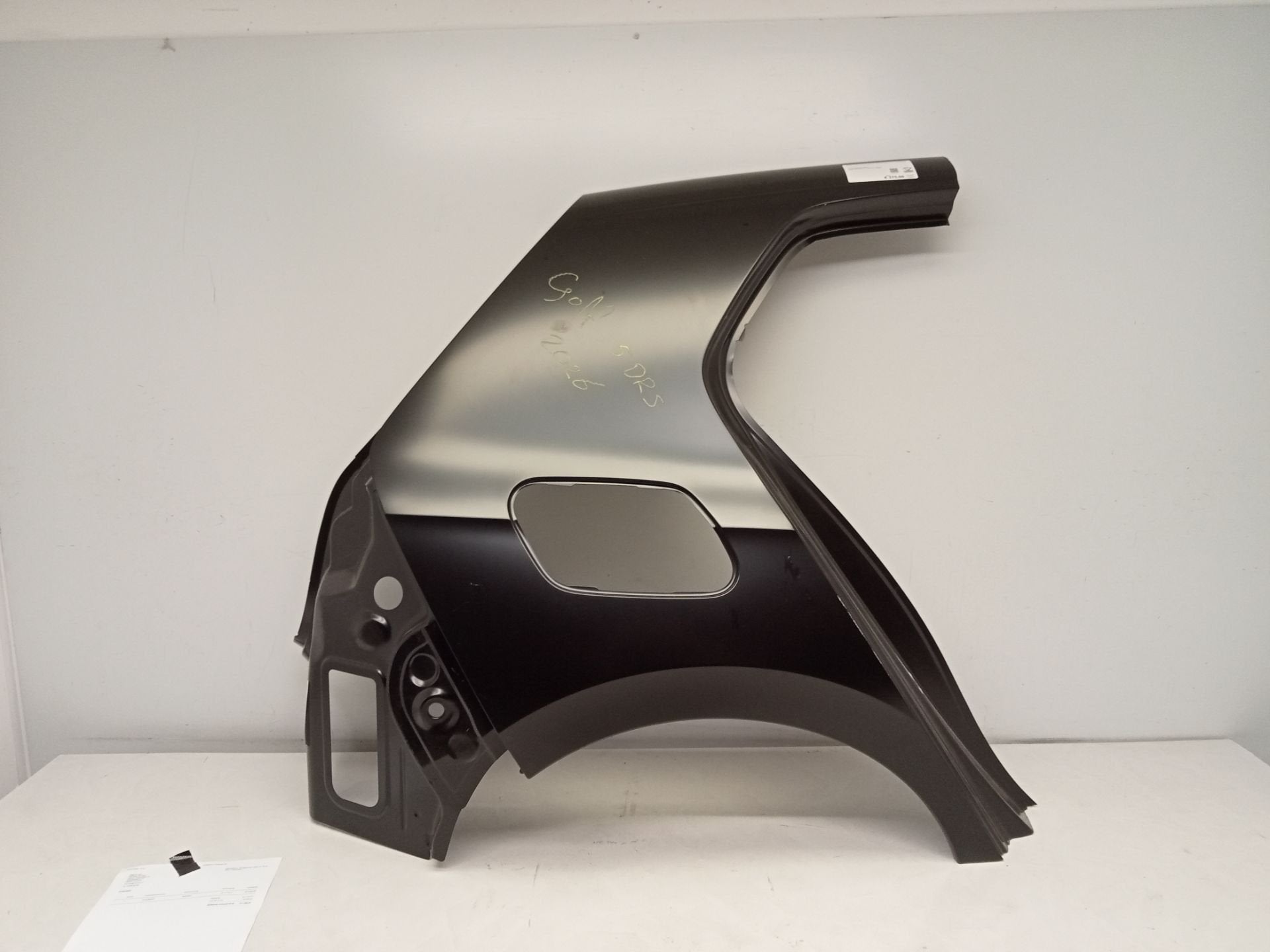VW Golf 8 2020+ Hatchback 5 portes. Pi ce de garniture arri, Neuf, Volkswagen, Volkswagen AG, Vw@volkswagen.de