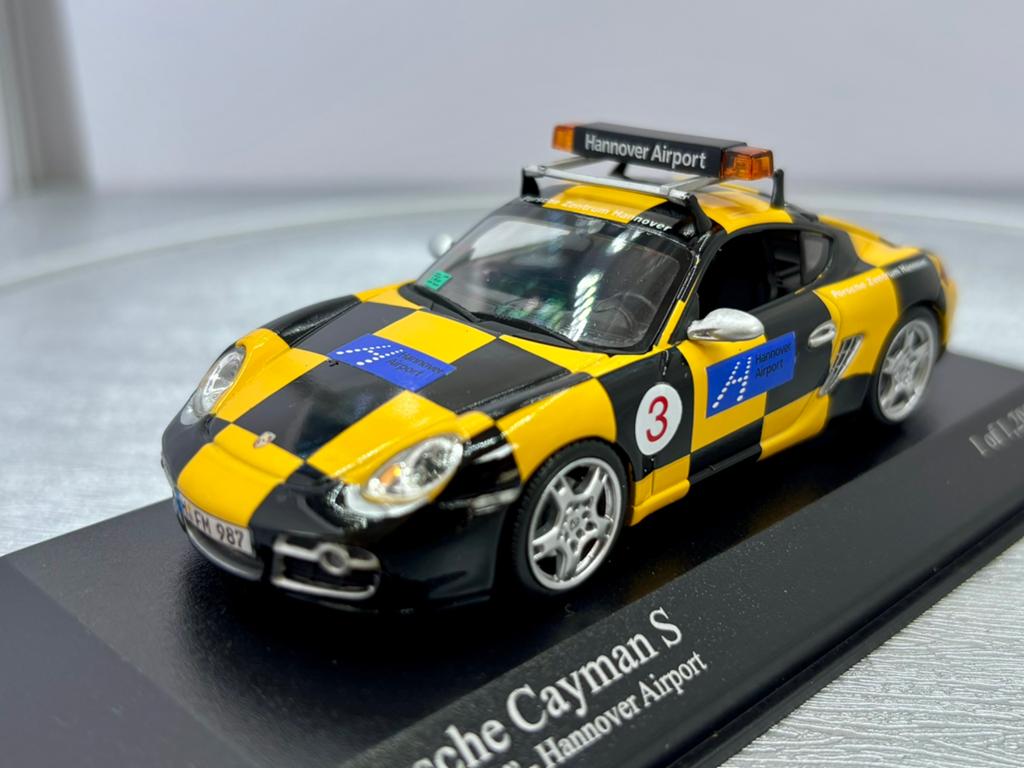 1:43  Porsche cayman S Hannover AirPort, Enlèvement ou Envoi, Comme neuf, MiniChamps