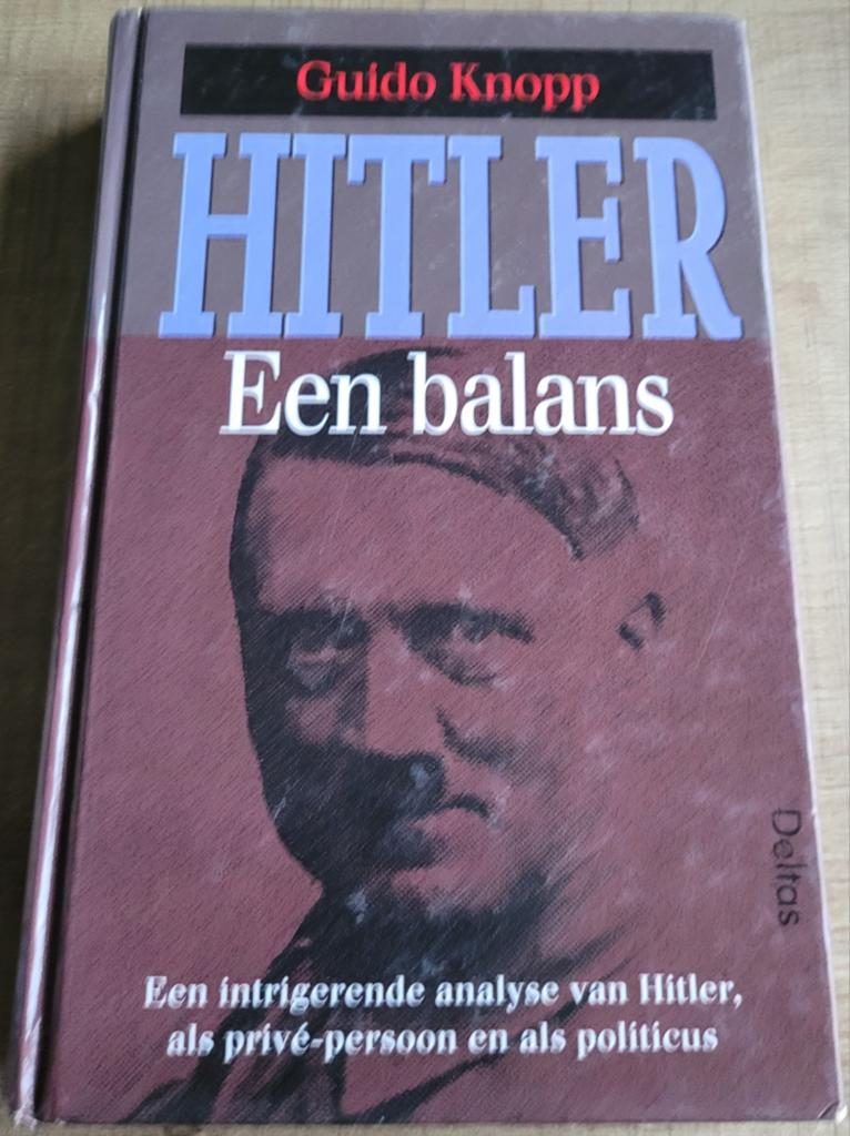 Guido Knopp - Hitler, Een balans, Boeken, Ophalen of Verzenden, Tweede Wereldoorlog, Gelezen, Algemeen