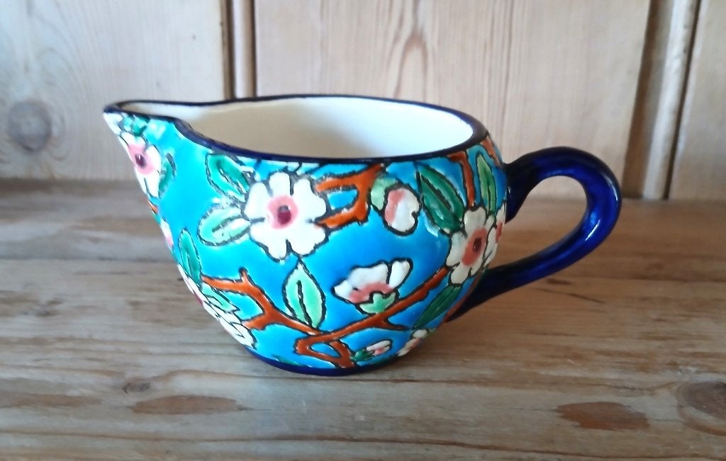 Pot à lait en faïence - Emaux de Longwy - fleurs de pommier, Enlèvement