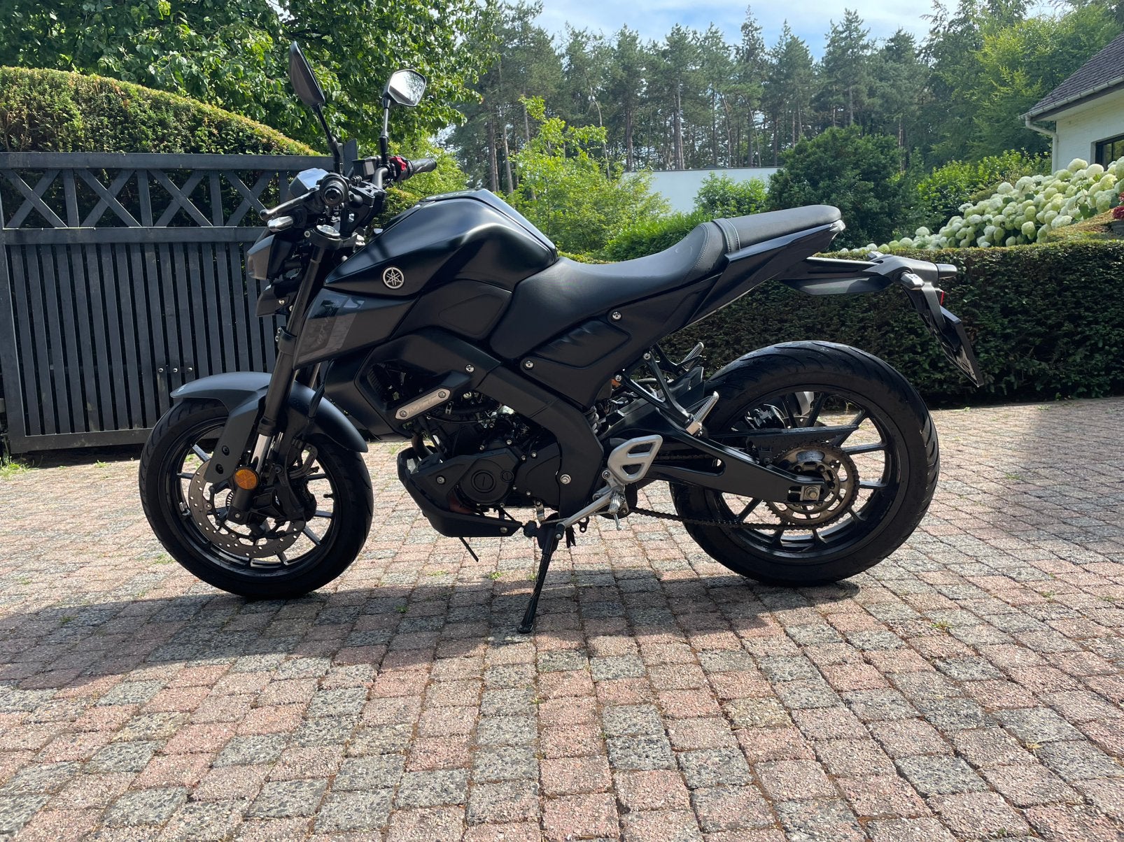 Yamaha MT125 noir, Motos, Motos | Yamaha, Particulier, Naked bike, jusqu'à 11 kW, 1 cylindre, Permis Moto A1 minimum, Éclairage LED