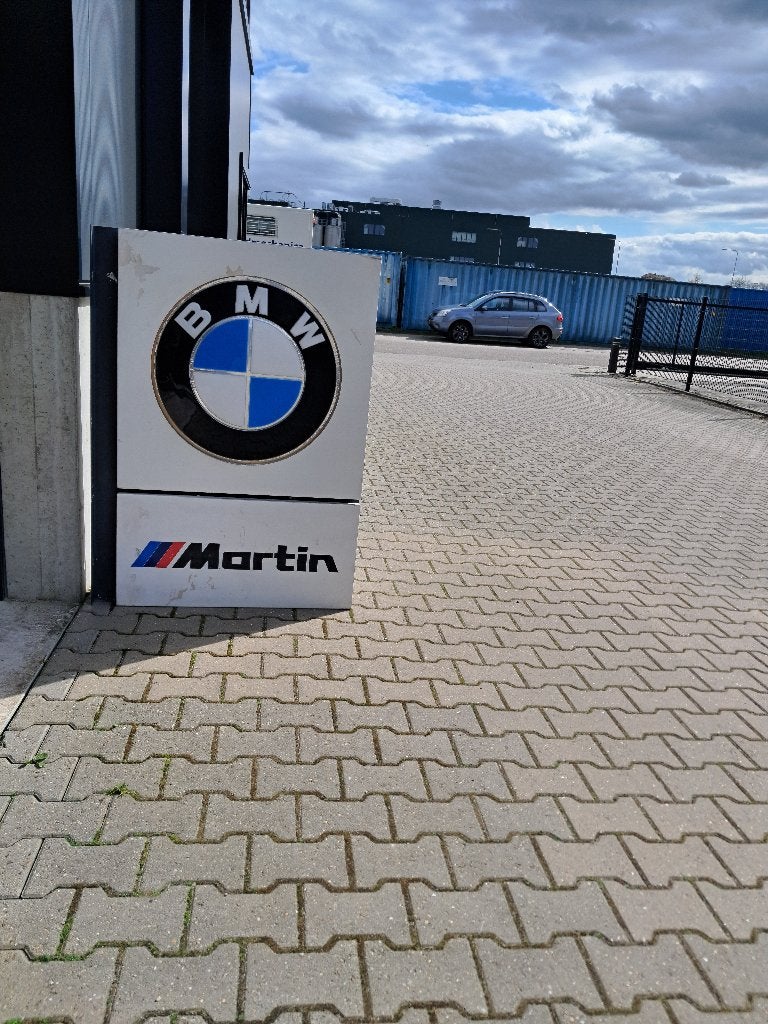 Originele BMW dealer reclame 122cm, 2 zijdige BMW reclame, Verzamelen, Ophalen, Gebruikt, Reclamebord