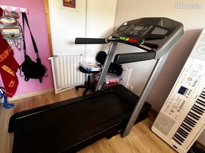 Loopband 18km/u, Sport en Fitness, Fitnessapparatuur, Ophalen, Zo goed als nieuw, Loopband