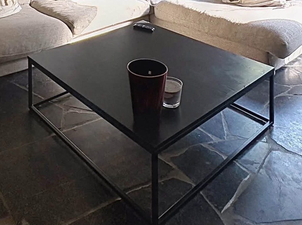 Table basse a vendre, 50 – 75, Carré, Enlèvement, Utilisé
