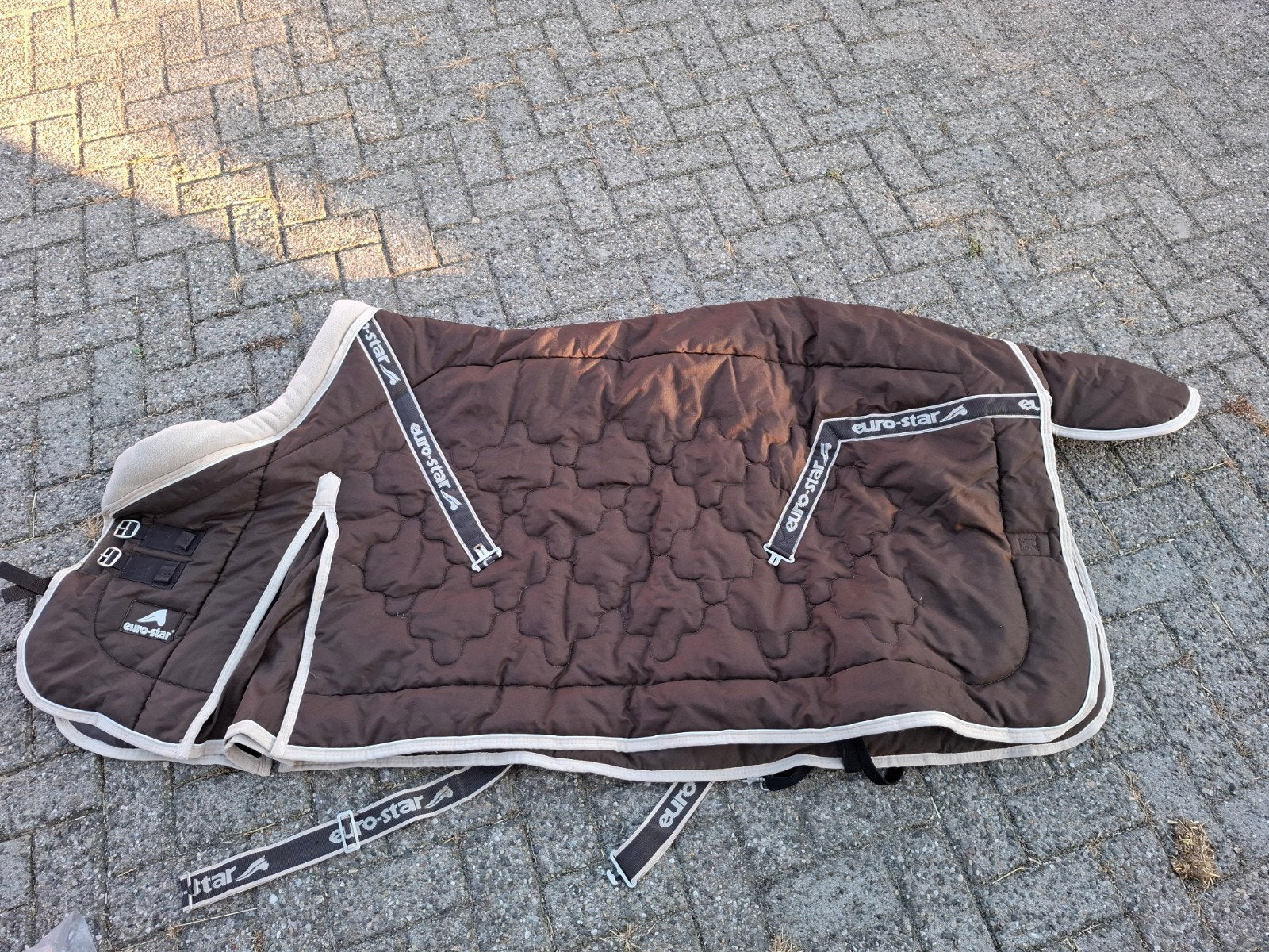 dekens dekjes vliegenhalsters voerbakken, Animaux & Accessoires, Chevaux & Poneys | Couvertures & Couvre-reins, Enlèvement ou Envoi